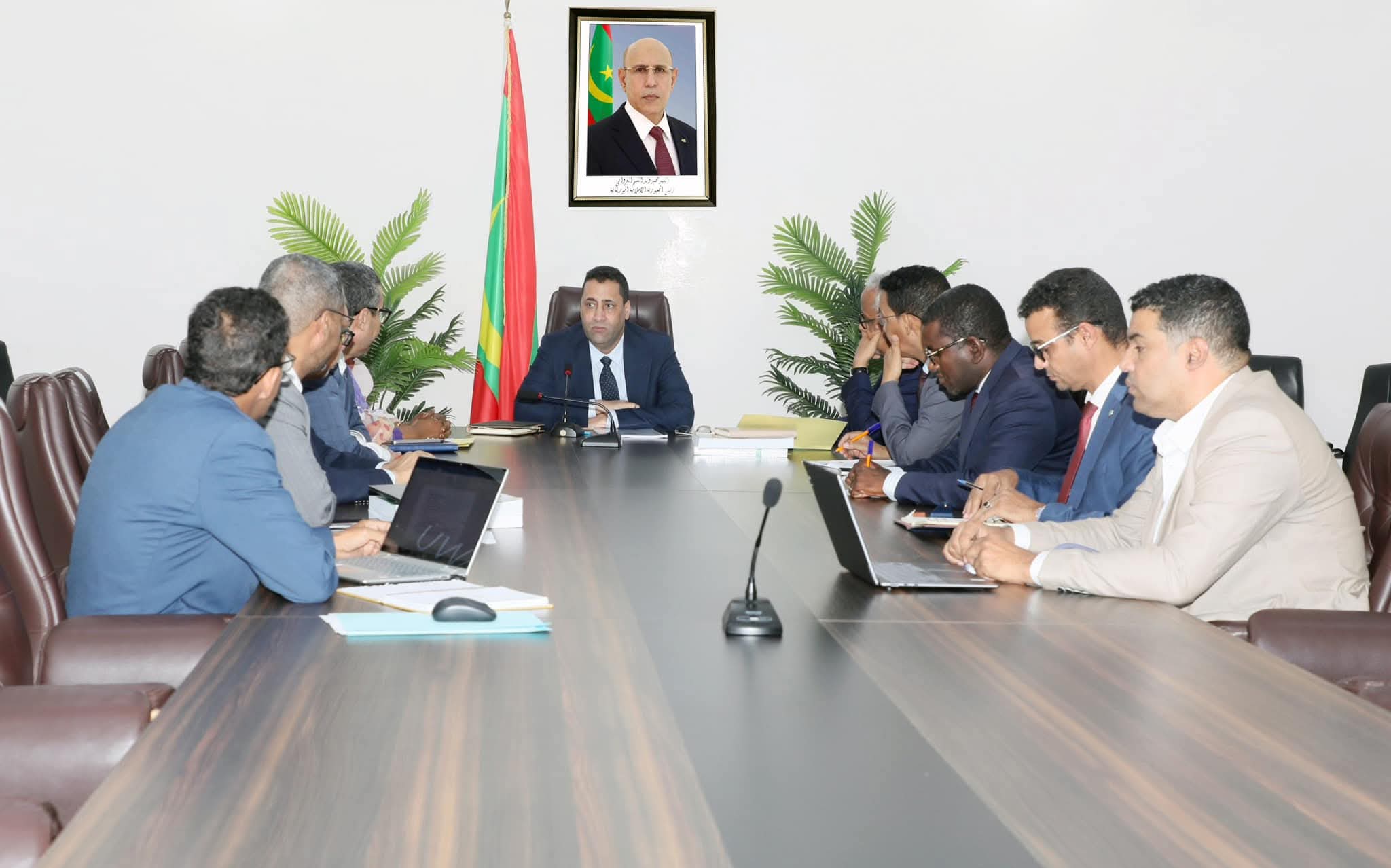 الوزير الأول يترأس اجتماعاً لبحث إصلاح نظام معاشات موظفي الدولة