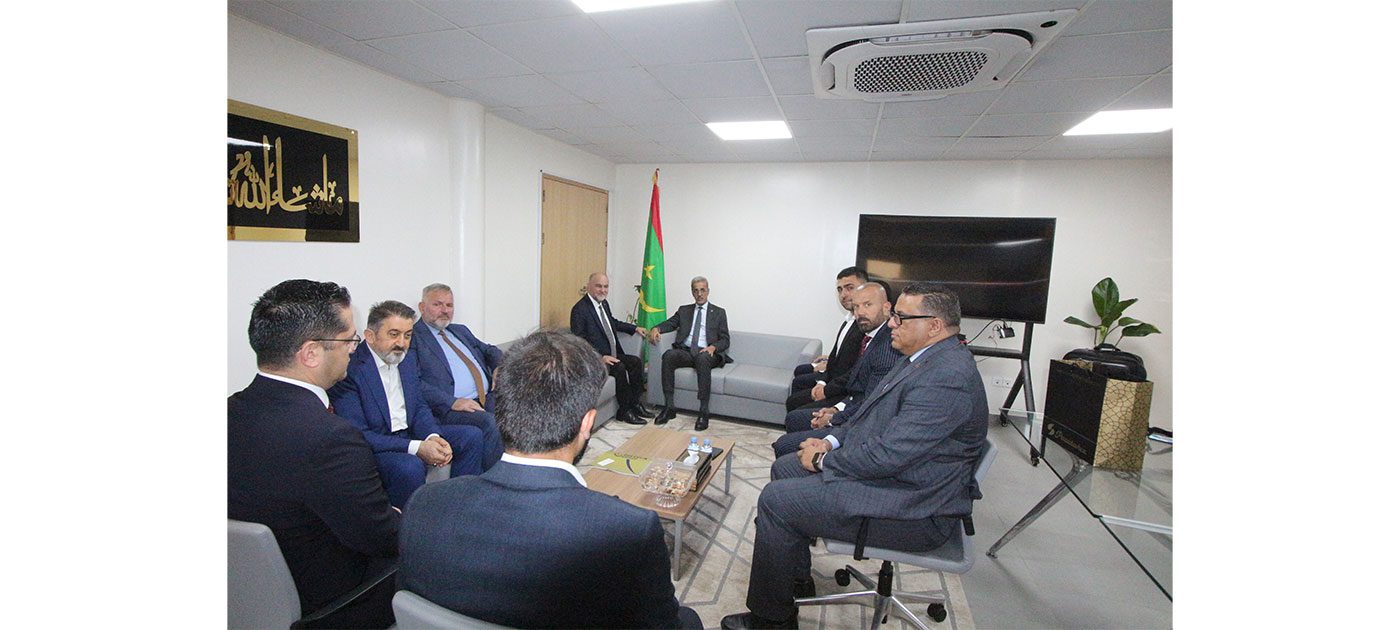 وزير المعادن يبحث مع السفير التركي فرص الاستثمار في القطاع الصناعي والتعديني