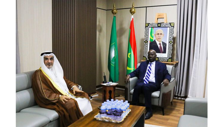 وزير الخارجية يبحث مع السفير الكويتي تعزيز العلاقات الثنائية