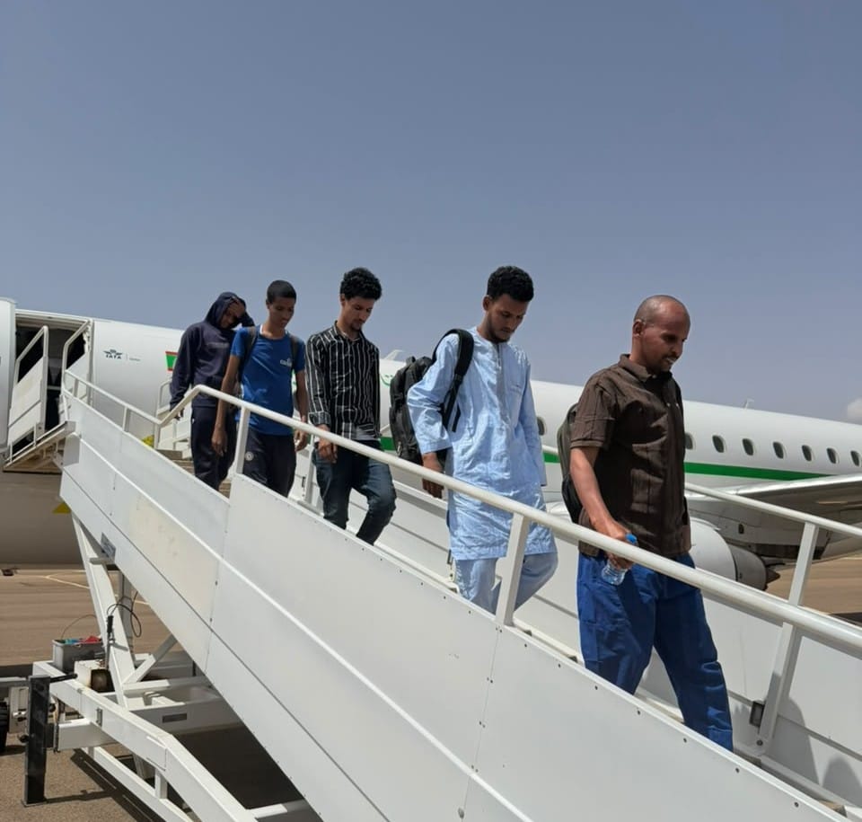 الموريتانيون المفرج عنهم من مالي يصلون إلى مدينة النعمه